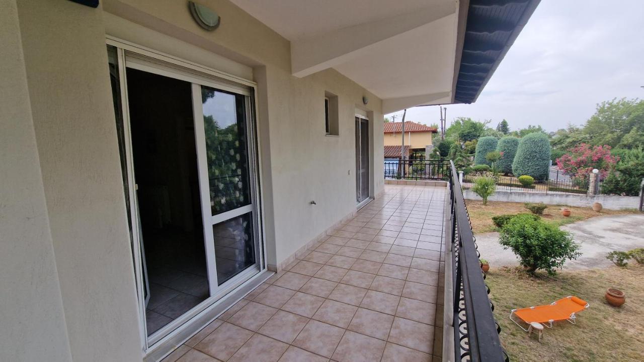 Modern Sea Villa In Leptokaria Exterior photo